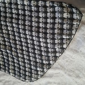 Extraterrestrial Skull Oblong Scarf